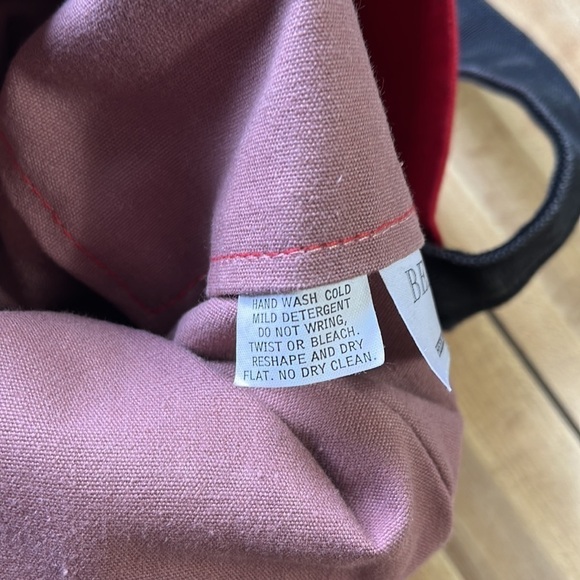 Bedouin  by Heekin Brockway red multicolored canvas purse. - Picture 7 of 7